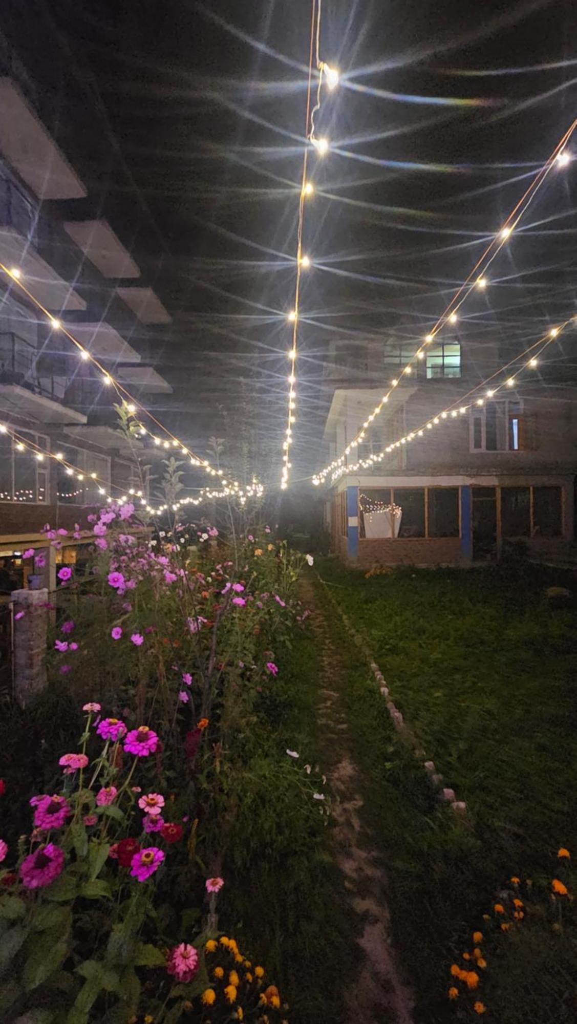 Hotel Apple Flower Манали Экстерьер фото